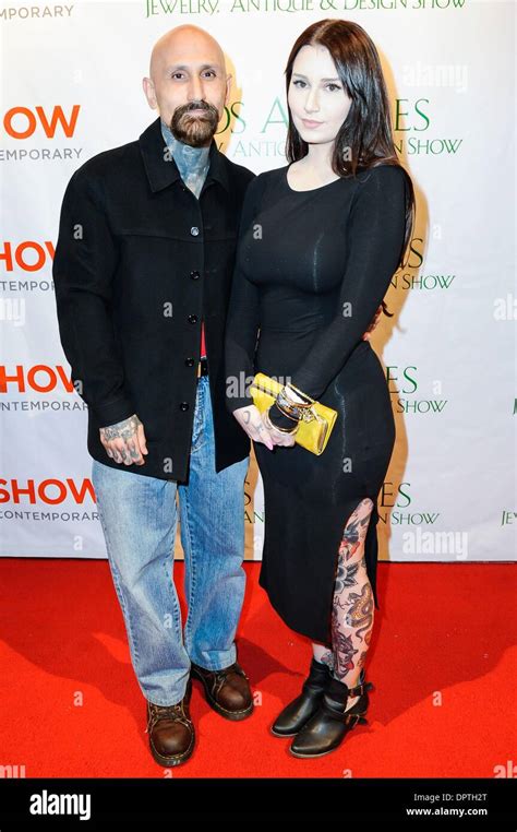 is robert lasardo married.